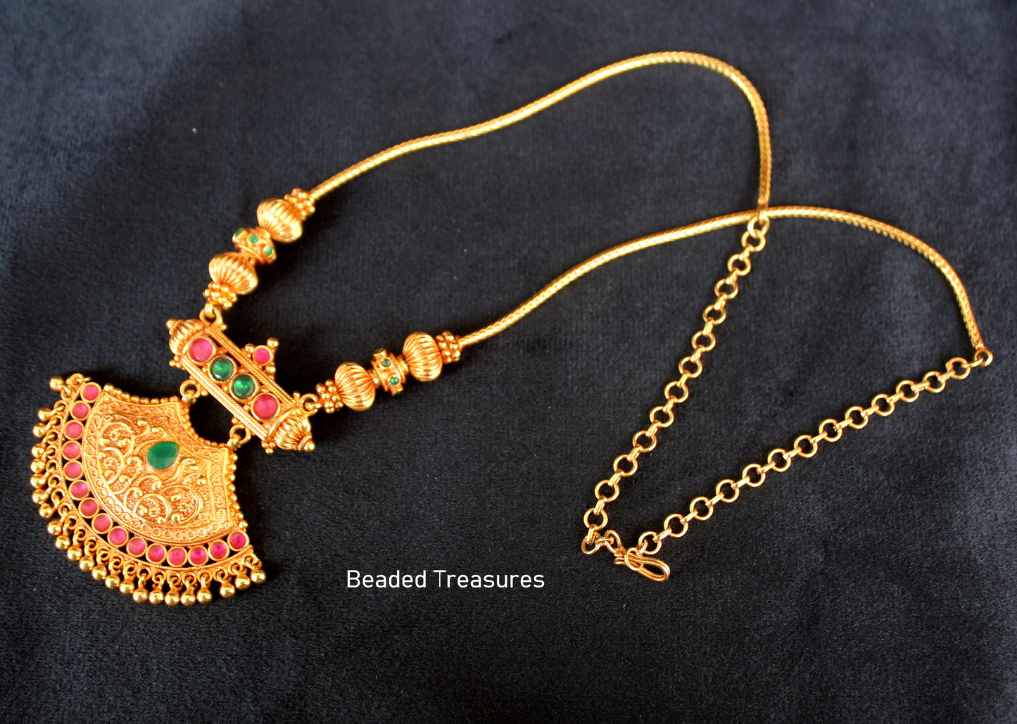 Antique Gold Kemp & Green Stone Necklace - Beaded Treasures