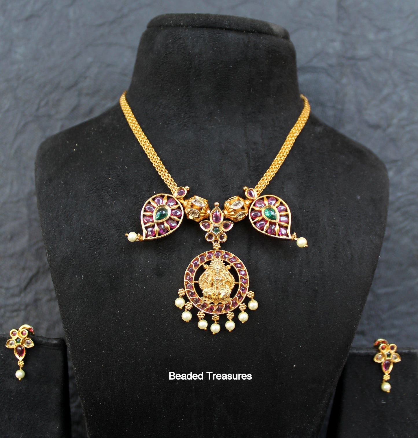 Nagas Lakshmi Kemp Stone Necklace Set with Earrings - Beaded Treasures
