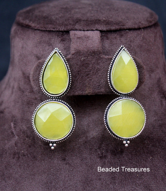 Vintage Style Silver Plated Lemon Prehnite Earrings - Beaded Treasures