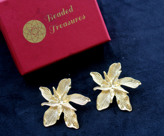 Gold-Tone Flower Stud Earrings - Beaded Treasures