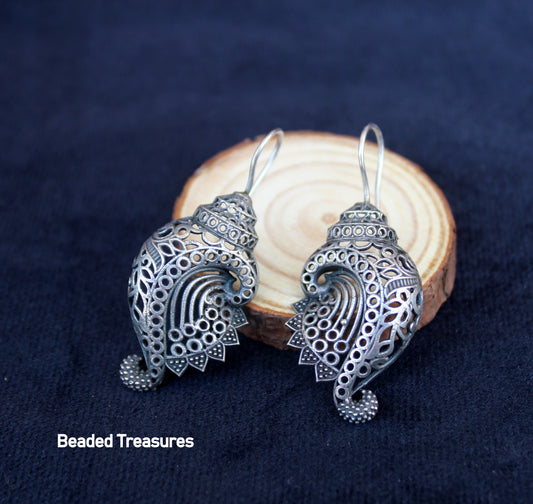 Black Polish Silver Replica Sankha Bugadi Earrings - Beaded Treasures