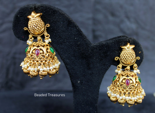 Antique Gold Jhumka Earrings with Kemp, Emerald & Pearl - Beaded Treasures