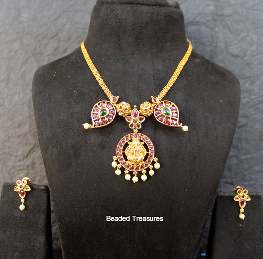Nagas Lakshmi Kemp Stone Necklace Set with Earrings - Beaded Treasures